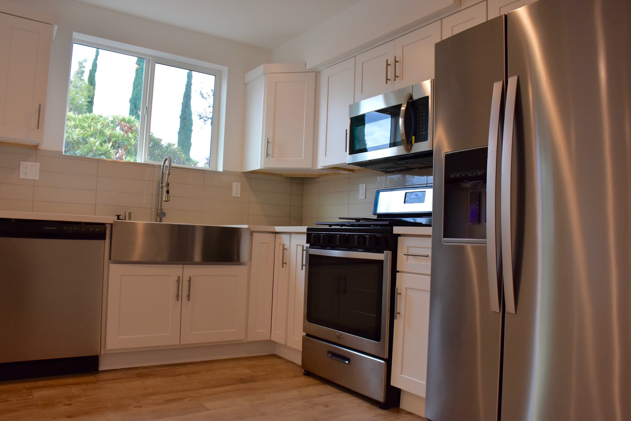 high end appliances - 10923 Hesby St