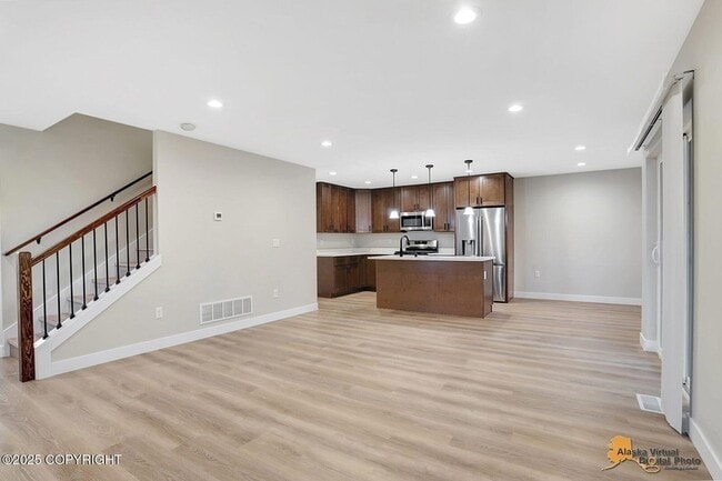 Building Photo - 533 Ashbrook Dr