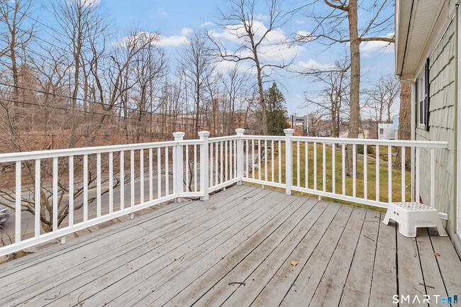 Building Photo - 245 Unquowa Rd