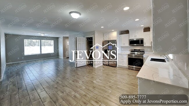 Building Photo - 1912 W Mead Ave