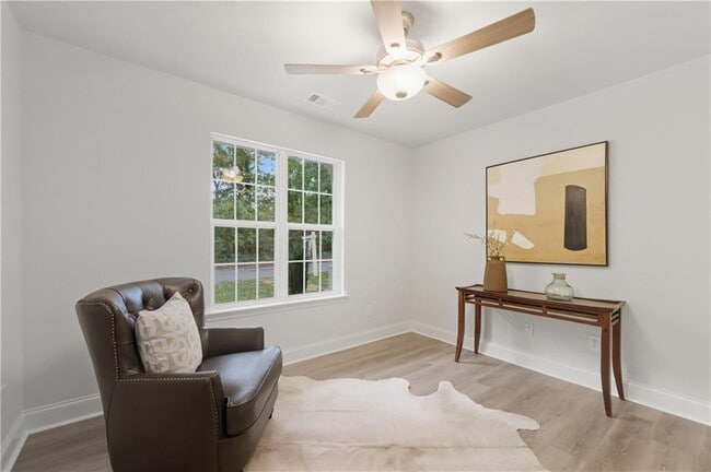 Building Photo - 180 Summit Ave SE