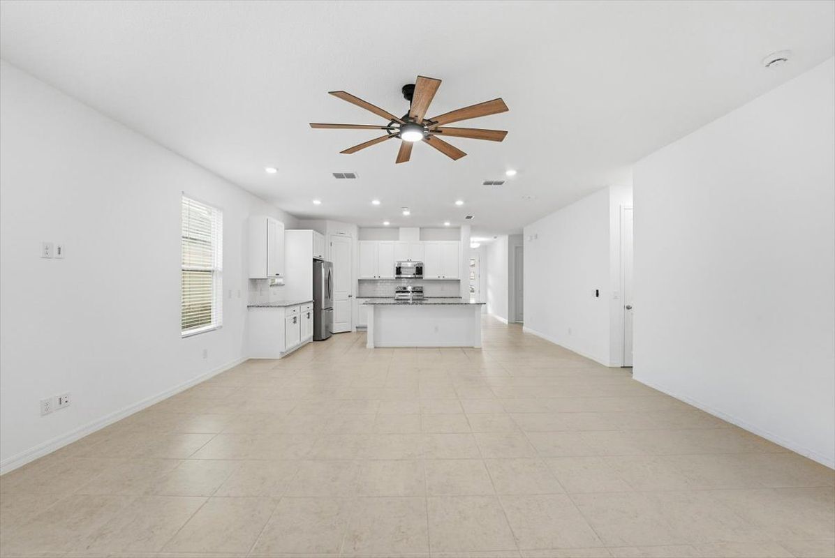 Building Photo - 6550 Barnstorm Wy