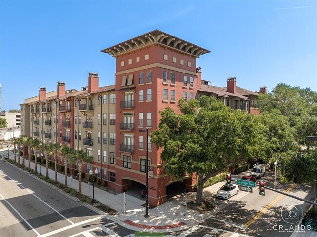 Building Photo - 911 N Orange Ave