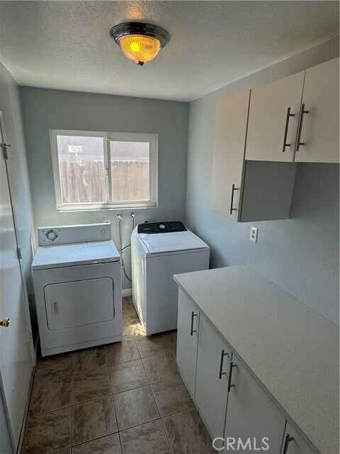 Building Photo - 2152 Trafalgar Ave