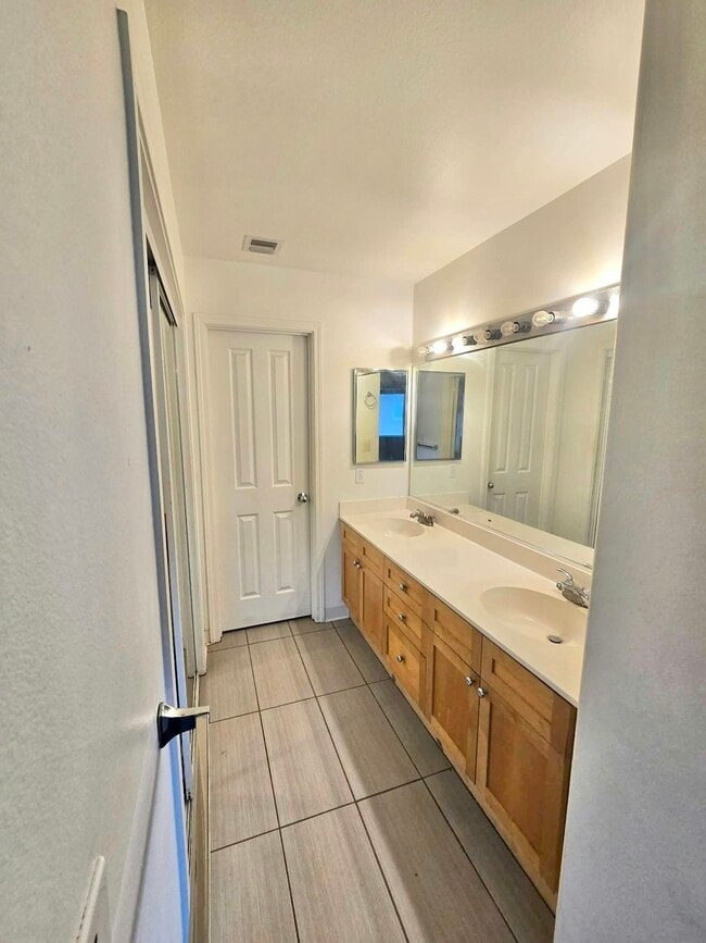 Building Photo - 91-1033 Kanela Street