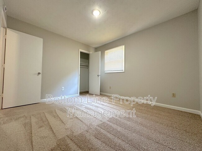 Building Photo - 3634 Durham Ln