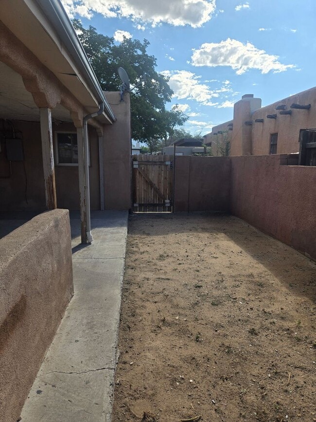 Building Photo - A must see if you're looking for more livi...