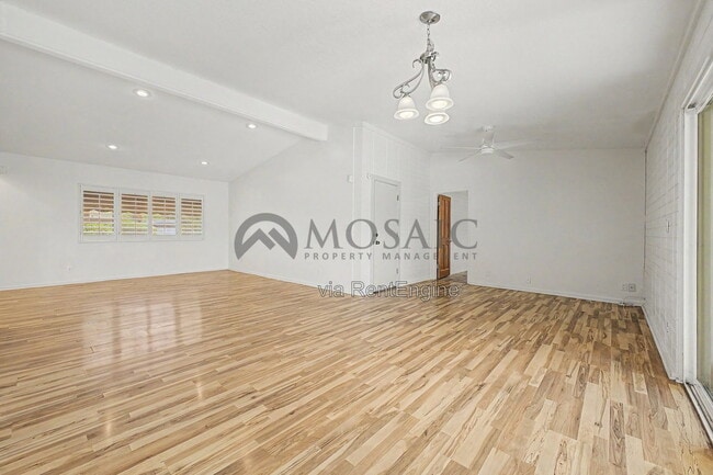 Building Photo - 3333 E Medlock Dr