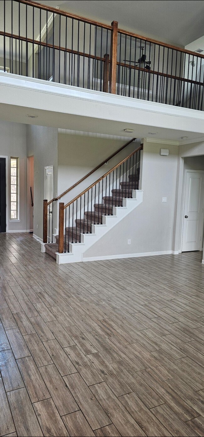 Building Photo - 2907 Velda May Dr