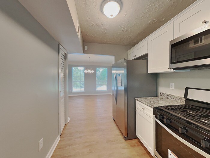 Building Photo - 942 Shadow Ridge Trail