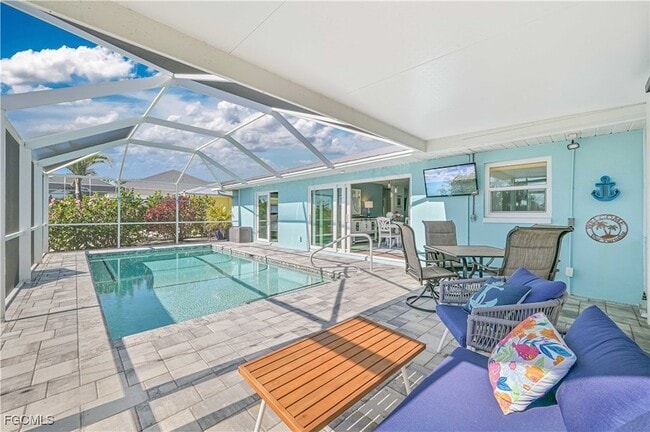 Building Photo - 2868 Sanibel Blvd