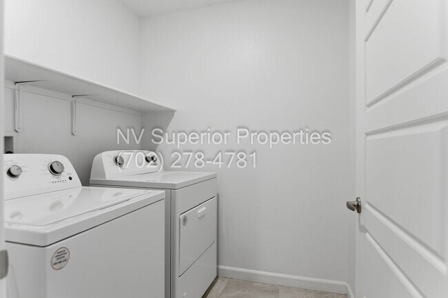 Building Photo - NW! 3 Bedroom Townhouse!! Gated!! Parks!! All Tile Floors Downstairs!! 2 Car Garage!!!