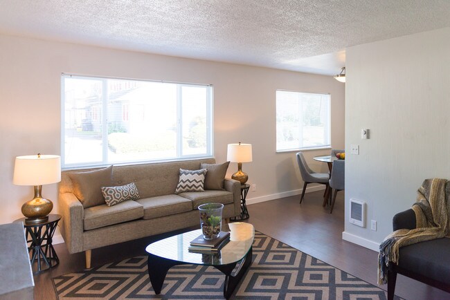 Brentwood & Pinecrest - Templeton Property Management, NFN Investments - Brentwood & Pinecrest Apartments