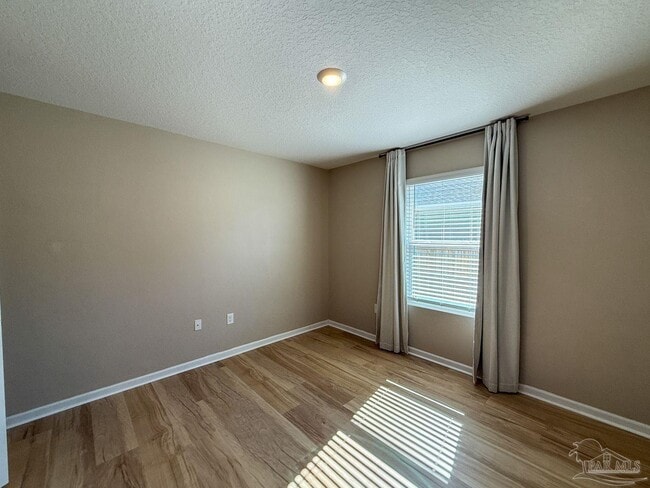 Building Photo - 9639 Angel Oak Dr