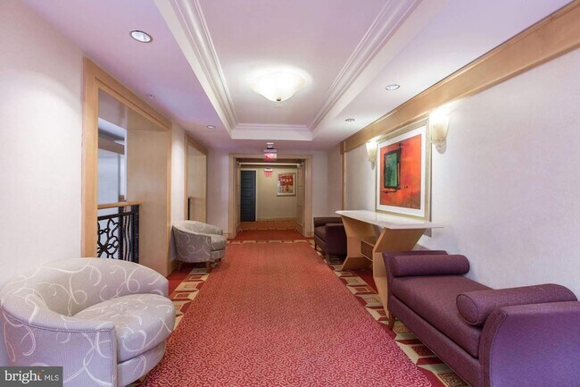 Building Photo - 616 E Street NW Unit 718
