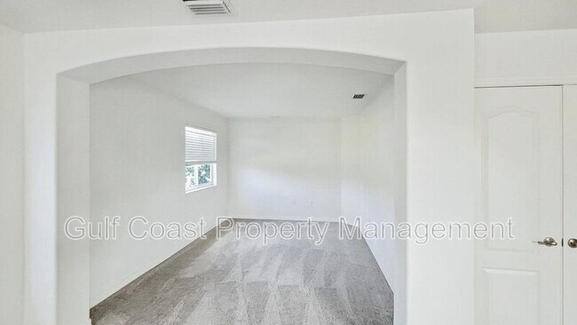 Building Photo - 8823 Haven Harbour Way