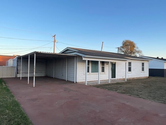 Building Photo - Snyder’s Sweet Spot: Modern Comfort Meets Country Charm