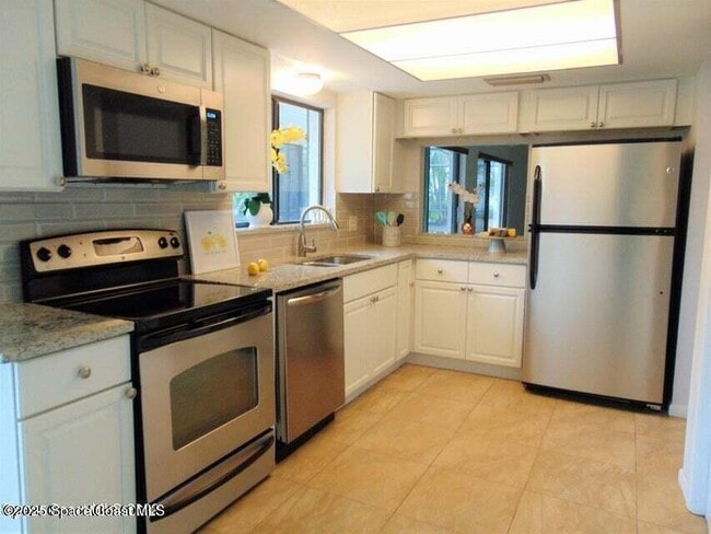 Building Photo - 300 Olympia Ct