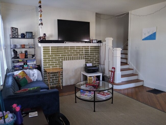 Interior Photo - 412 S. Ballantine