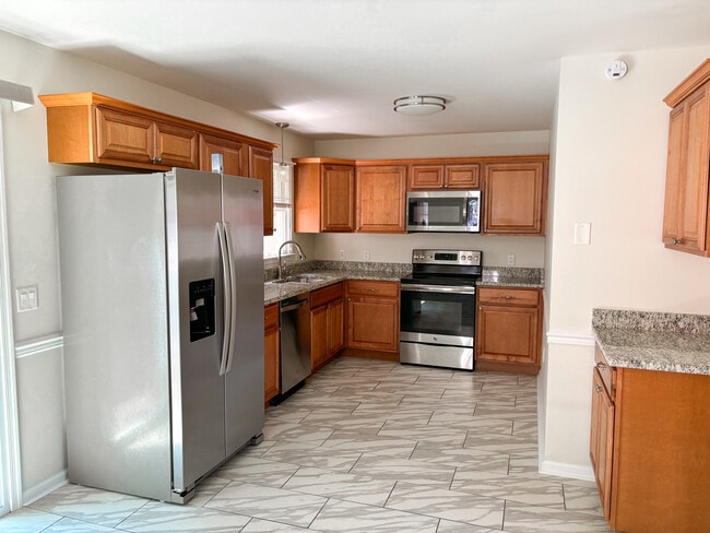 Building Photo - 10355 Bunting Rd