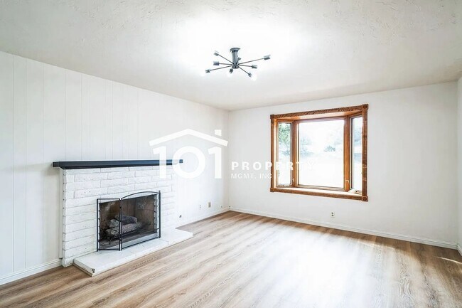 Building Photo - Spacious 4-Bedroom Home with 3 Bathrooms and a 2-Car Garage