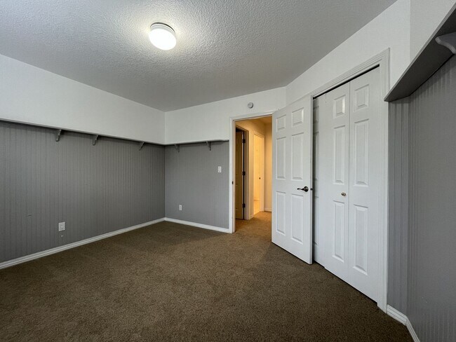 Building Photo - Stunning 4BR Home with Formal Living & Dining, Office & Gourmet Kitchen