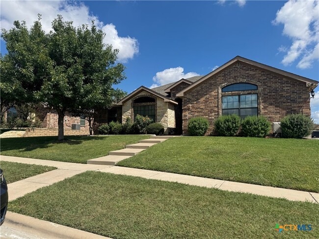 Building Photo - 2501 Traditions Dr