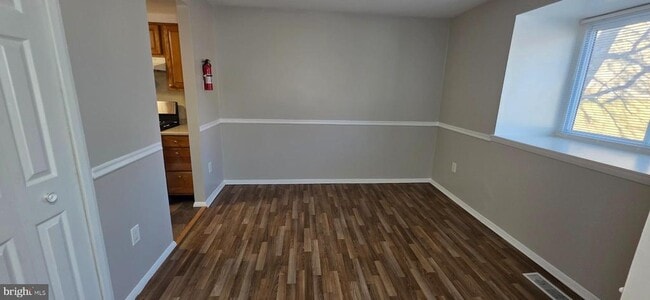 Building Photo - 6974 Knighthood Ln