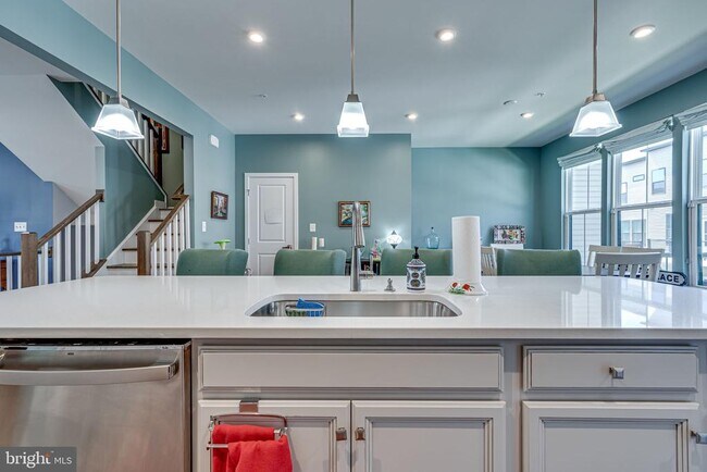 Building Photo - 2705 Evansgreen Dr