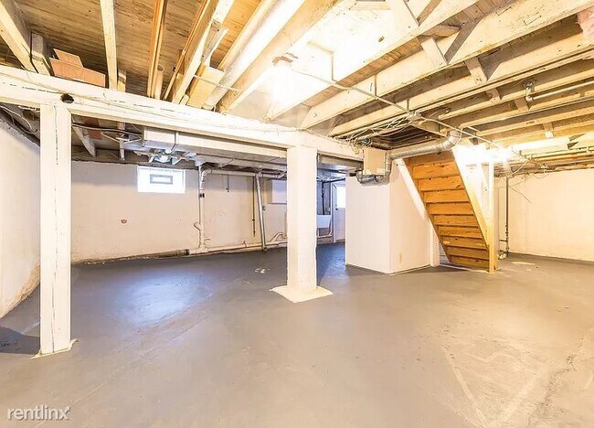 Building Photo - 3 br, 1.5 bath House - 2708 White Ave