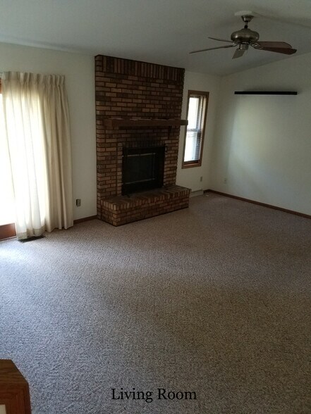 Living Room - 1010 N Gammon Rd