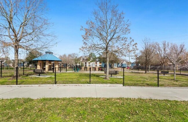 Building Photo - 11623 Waldemar Dr