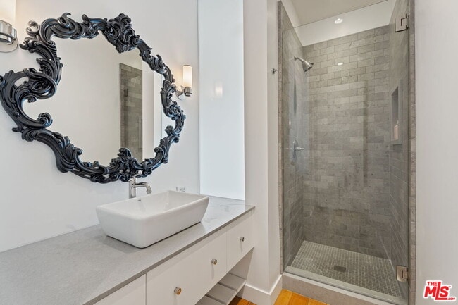 Building Photo - 1850 Industrial St