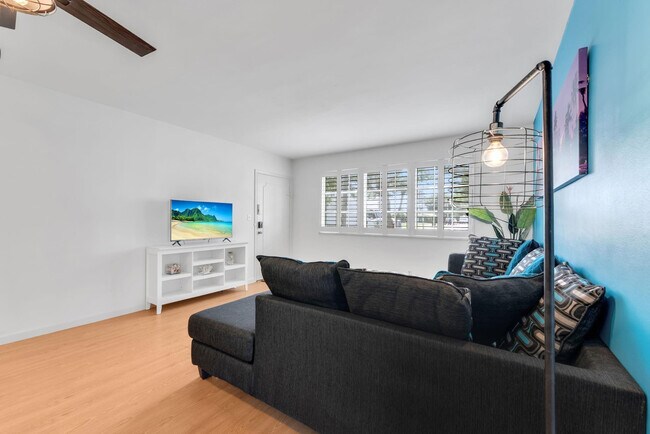 Building Photo - 1821 NE 62nd St