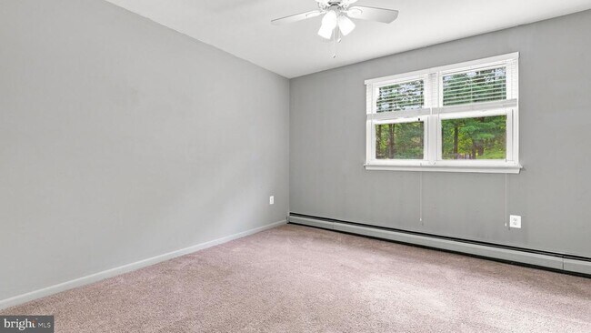 Building Photo - 333 Lacey Ave