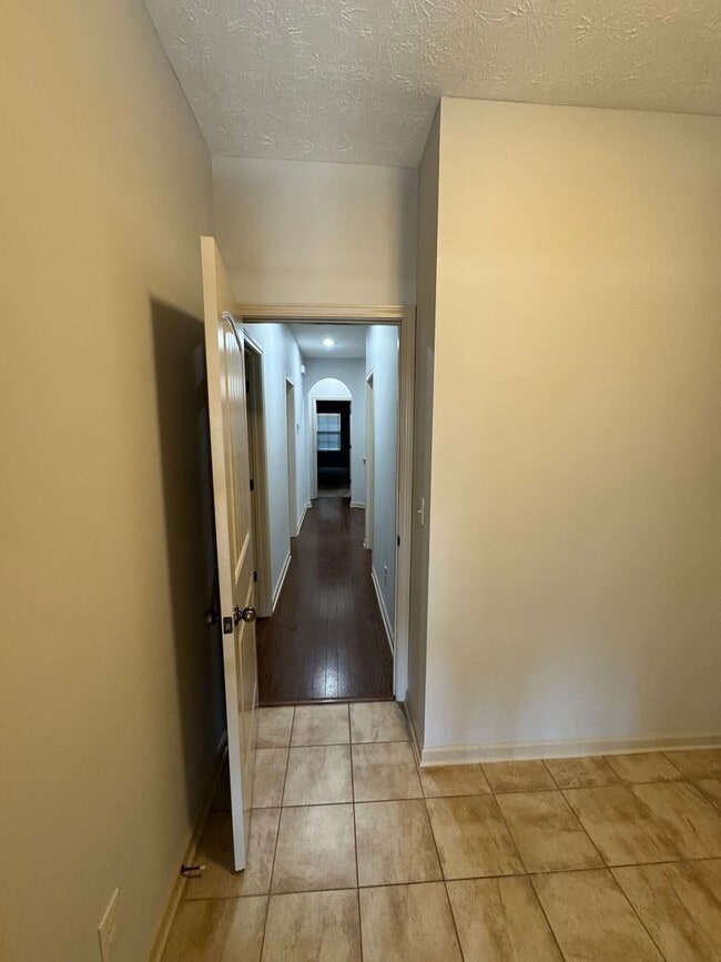 Building Photo - Pike Road Home