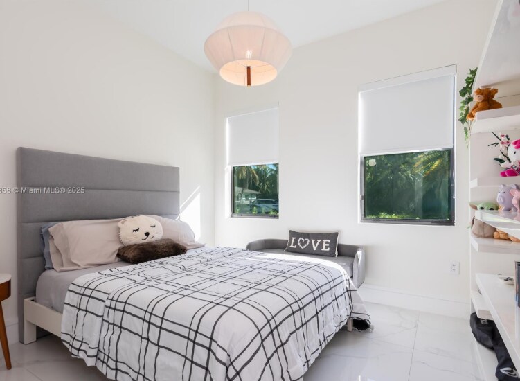 Building Photo - 17320 SW 92nd Ct