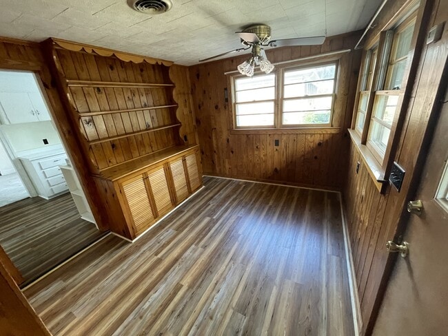 Building Photo - 3205 Bridges St