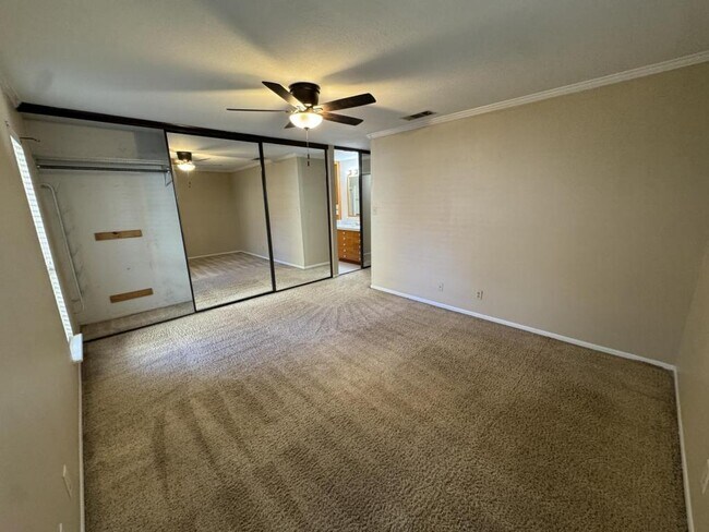 Building Photo - 104 Ridgewood Dr