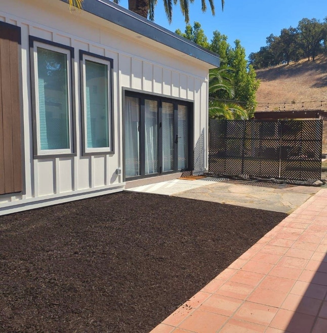 Building Photo - 1005 El Cajon Dr