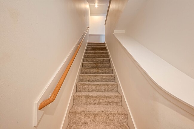 Building Photo - 11315 S Main St