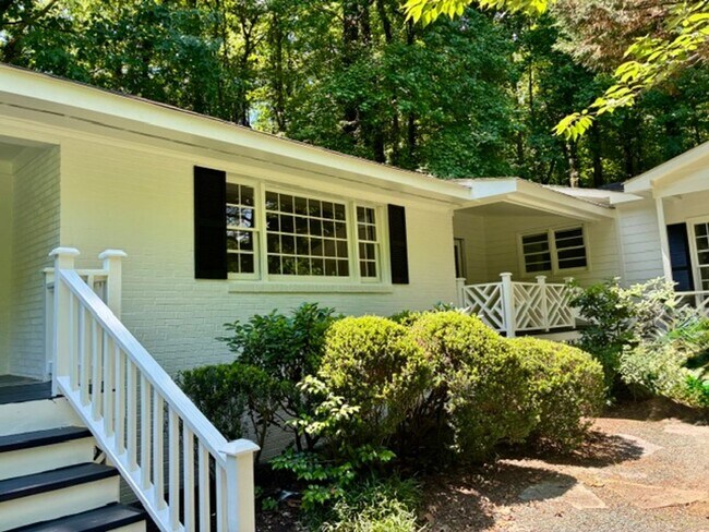 Building Photo - 1209 Roosevelt Dr