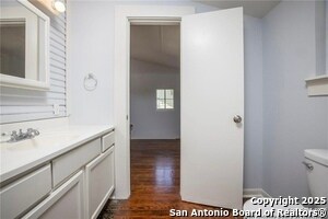 Building Photo - 271 Willow Ave