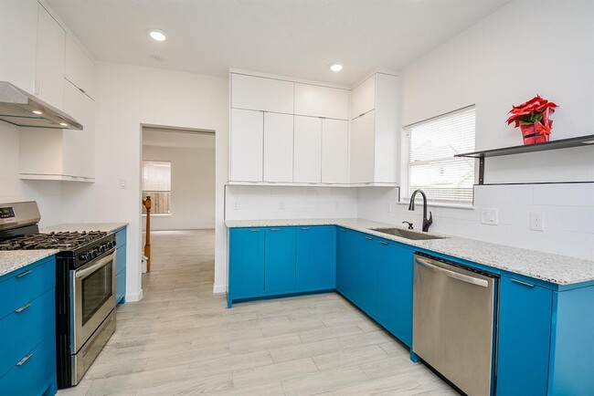 Building Photo - 1510 Plumwood Dr