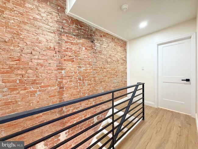 Building Photo - 2762 Martha St