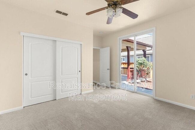 Building Photo - 785 Ellerbrook St