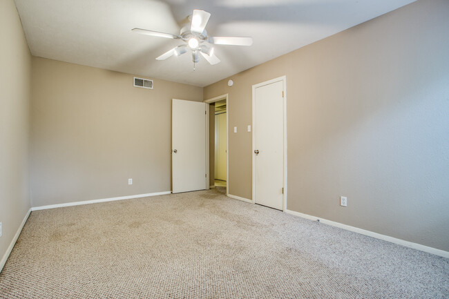 Building Photo - 5937 E University-227