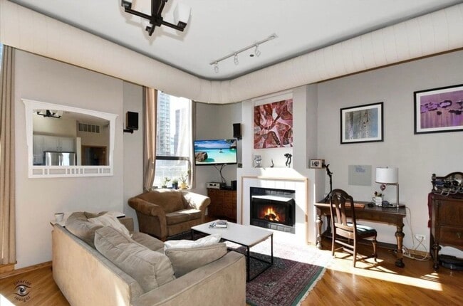 Building Photo - 910 S Michigan Ave