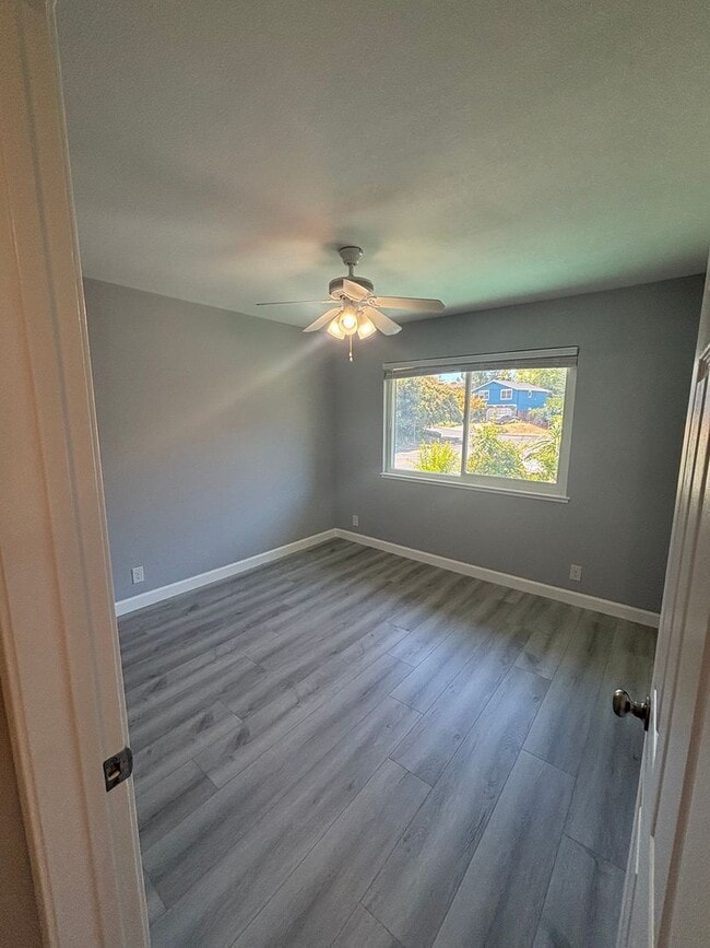 Building Photo - Completely Remodeled 3-Bedroom Beauty in P...