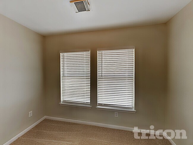 Building Photo - 21147 Sprouse Cir